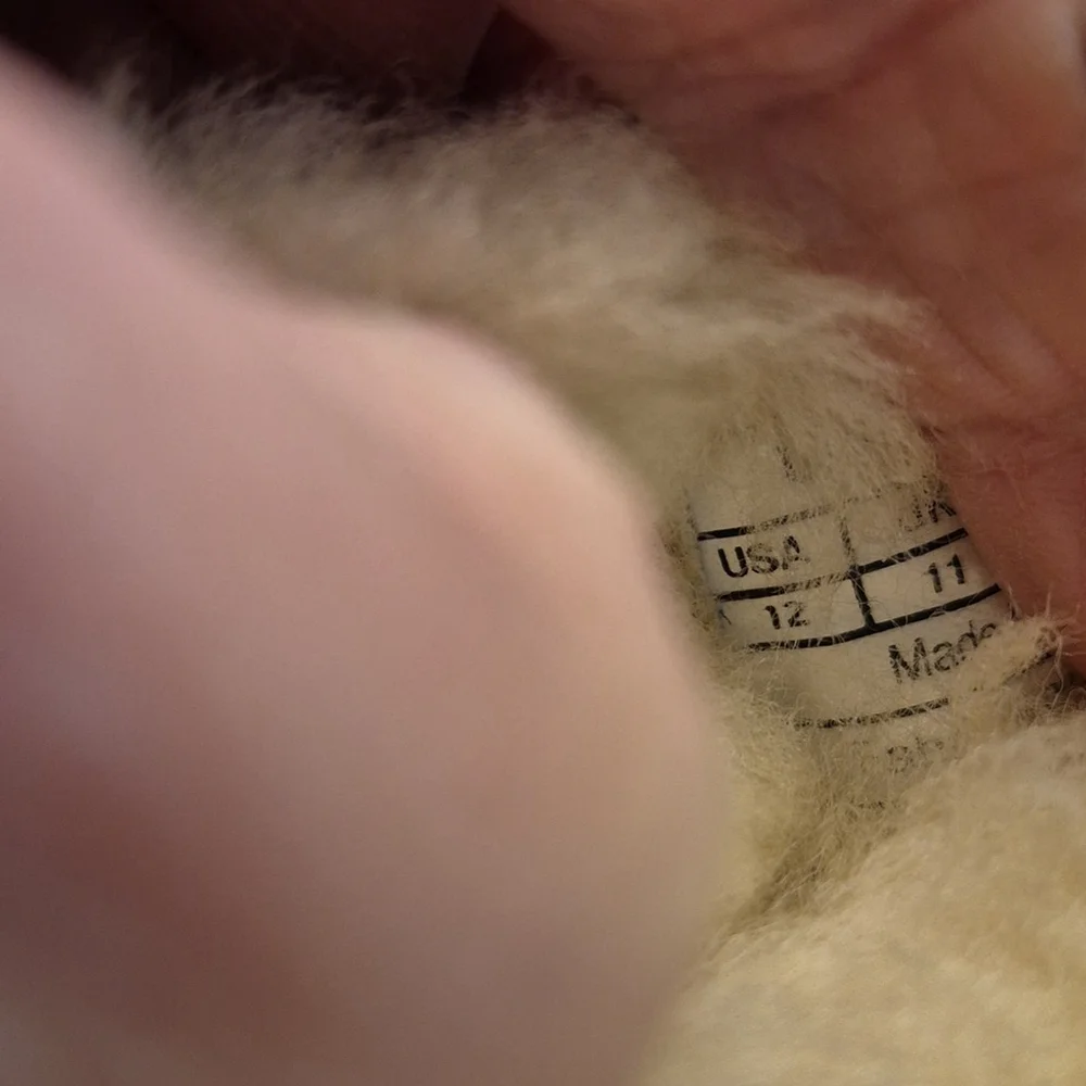 UGG: 